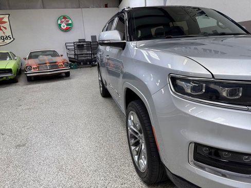 Used 2022 Jeep Grand Wagoneer Series II w/ Premium Group II image 64