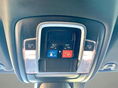 Used 2024 RAM 1500 Laramie image 39