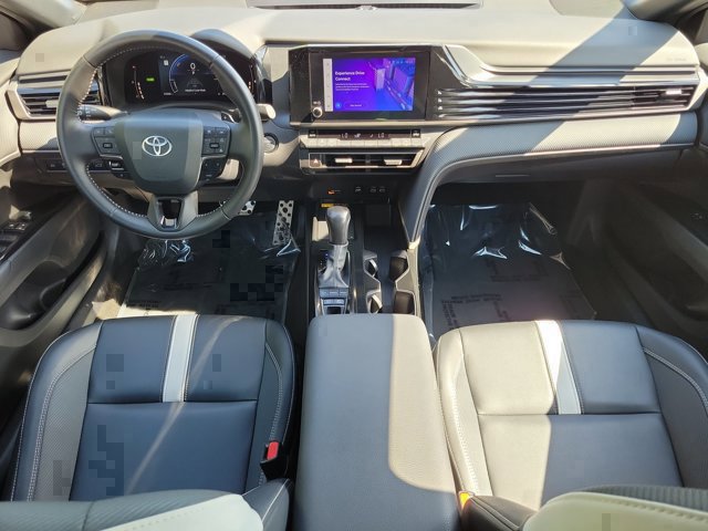 Used 2025 Toyota Camry SE FWD image 17