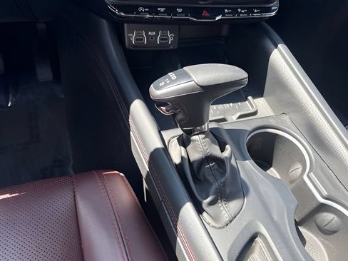 Used 2025 Dodge Durango GT AWD/4WD image 14