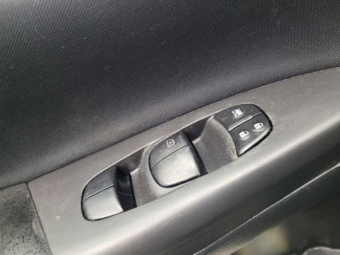 Used 2018 Nissan Sentra SR w/ SR Midnight Edition Package image 27