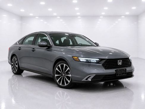 Used 2024 Honda Accord EX image 7