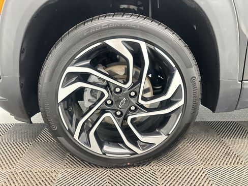 Used 2024 Chevrolet TrailBlazer RS w/ Convenience Package AWD/4WD image 11