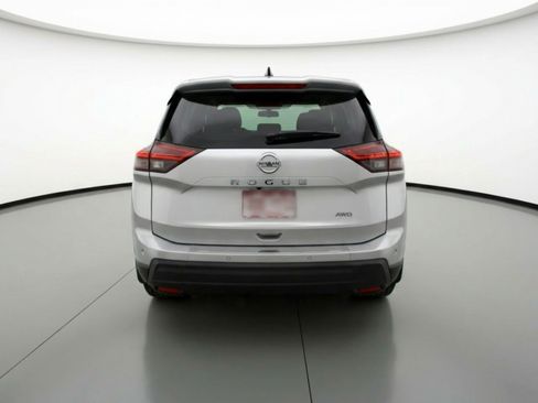 Used 2025 Nissan Rogue SV image 7