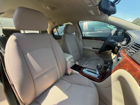Used 2007 Saturn Aura XE FWD image 4