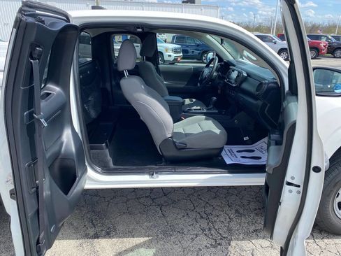 Used 2021 Toyota Tacoma SR RWD image 19
