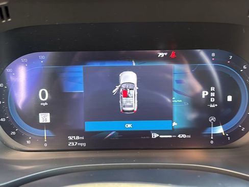 Certified 2025 Volvo XC60 B5 Plus AWD/4WD image 15