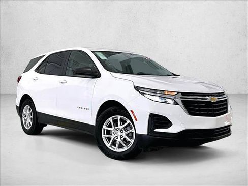 Used 2024 Chevrolet Equinox LS w/ LS Convenience Package FWD image 12