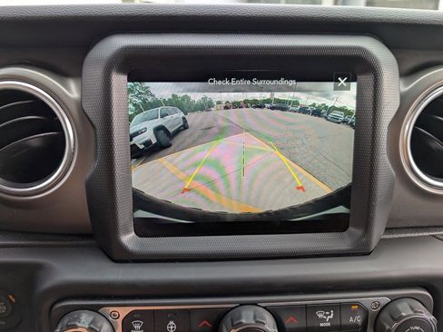 Used 2022 Jeep Wrangler Unlimited Rubicon 4xe w/ Cold Weather Group image 26