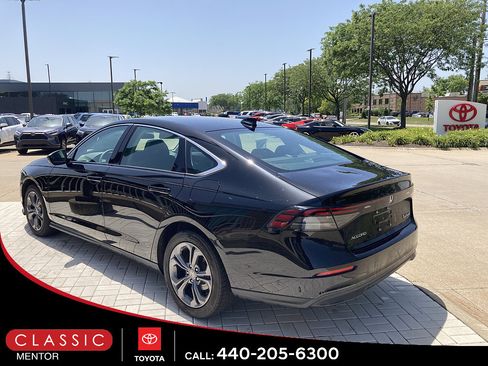 Used 2023 Honda Accord EX image 2