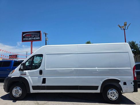 Used 2019 RAM ProMaster 2500 w/ Interior Convenience Group FWD image 6