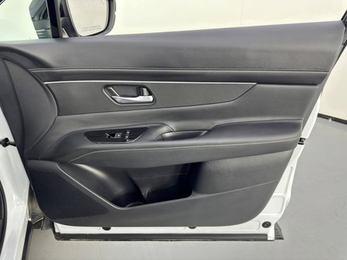 Used 2025 Nissan Murano SV image 37