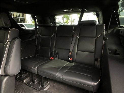 Certified 2022 Cadillac Escalade Premium Luxury image 32