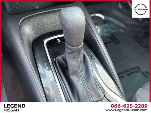 Used 2024 Toyota Corolla LE w/ LE Convenience Package FWD image 27