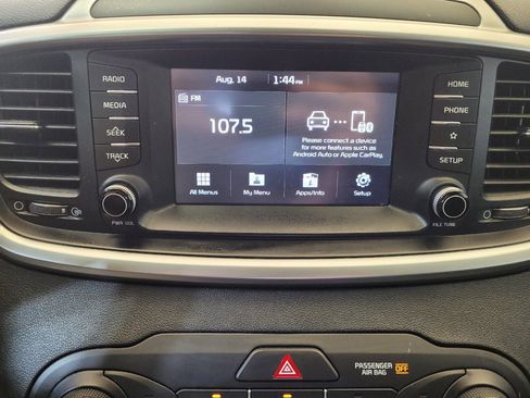 Used 2020 Kia Sorento LX AWD/4WD image 25