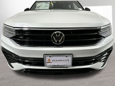 Used 2024 Volkswagen Tiguan SE R-Line w/ MDO Package, Two-Row image 30