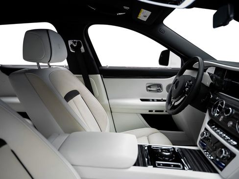Used 2022 Rolls-Royce Ghost AWD/4WD image 61