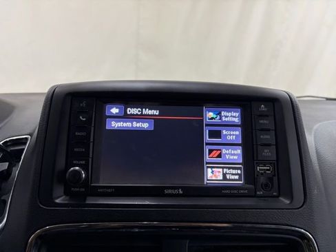Used 2018 Dodge Grand Caravan SE w/ UConnect Hands-Free Group image 35