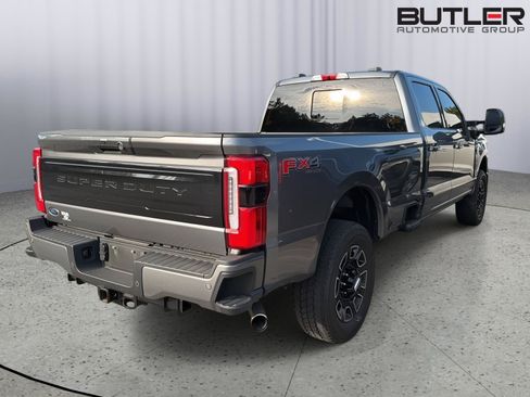 Used 2025 Ford F250 Platinum w/ FX4 Off-Road Package AWD/4WD image 7