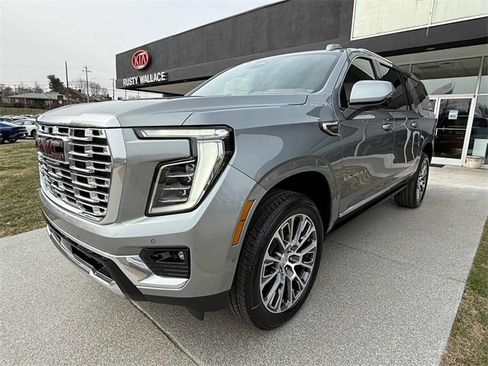 New 2026 GMC Yukon XL Denali w/ Denali Reserve Package image 18