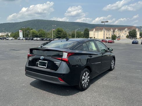 Used 2022 Toyota Prius XLE w/ Advanced Technology Package AWD/4WD image 7