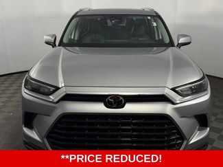 Used 2024 Toyota Grand Highlander XLE video 2