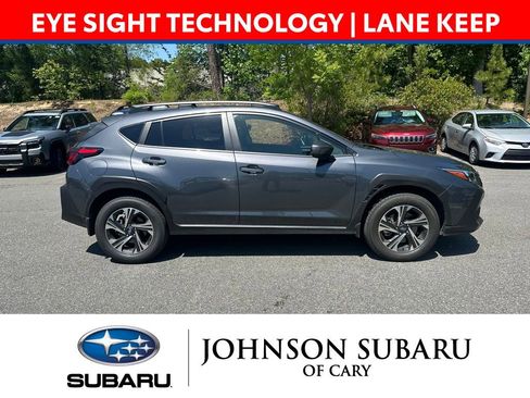 Used 2024 Subaru Crosstrek 2.0i Premium AWD/4WD image 3