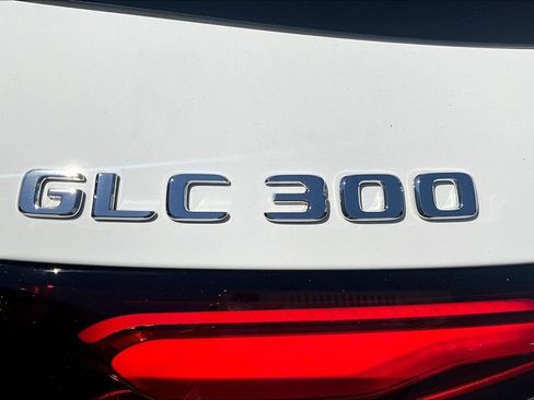 Certified 2023 Mercedes-Benz GLC 300 4MATIC image 33