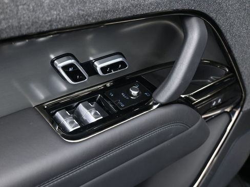 Used 2024 Land Rover Range Rover Sport Dynamic SE image 20