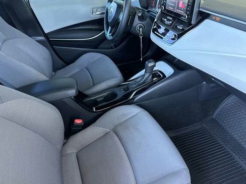 Used 2022 Toyota Corolla SE FWD image 15
