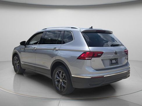 Certified 2023 Volkswagen Tiguan SE FWD image 8