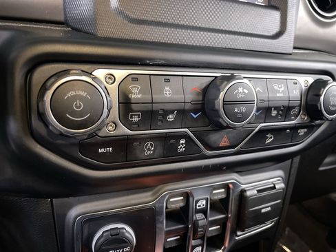 Used 2020 Jeep Wrangler Unlimited Sport S AWD/4WD image 16