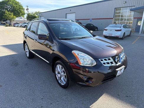Used 2011 Nissan Rogue SV w/ SL Pkg AWD/4WD image 2