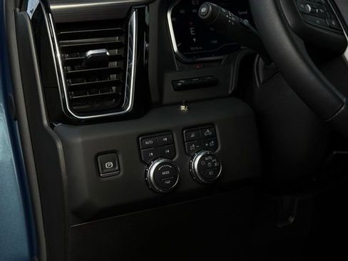 Used 2025 GMC Sierra 3500 Denali Ultimate AWD/4WD image 33