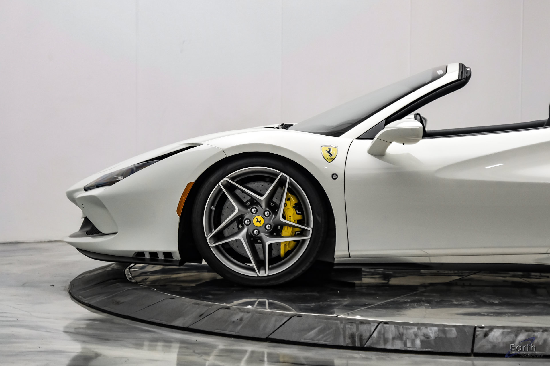 Used 2022 Ferrari F8 Tributo RWD image 11