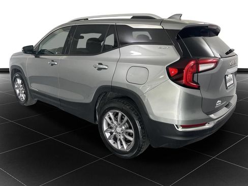 Used 2023 GMC Terrain SLT AWD/4WD image 3