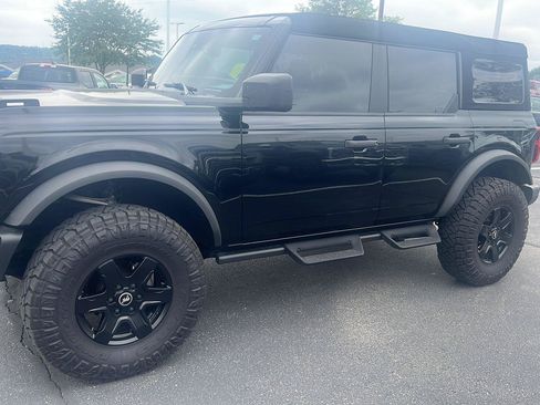 Used 2024 Ford Bronco Black Diamond AWD/4WD image 13