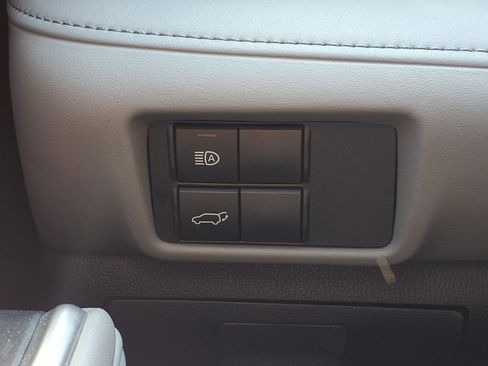 Certified 2020 Toyota Highlander XLE FWD image 15