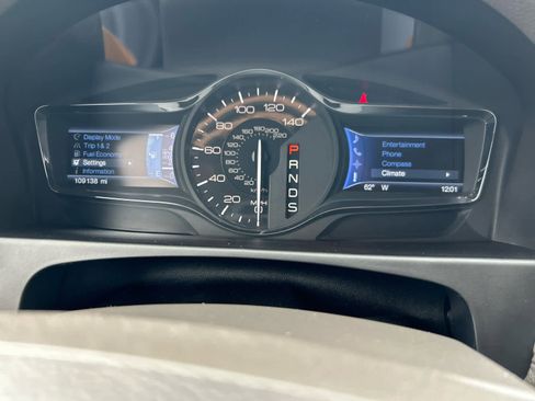 Used 2013 Lincoln MKX AWD image 15