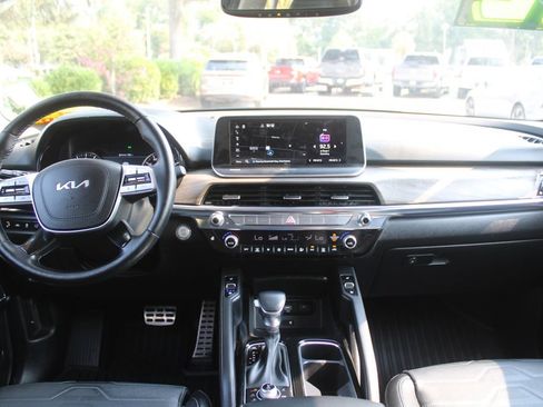 Certified 2022 Kia Telluride SX w/ SX Prestige Package AWD/4WD image 28