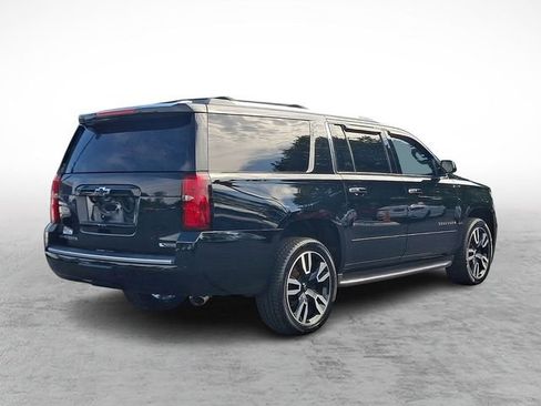 Used 2018 Chevrolet Suburban Premier AWD/4WD image 6