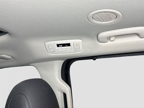 Used 2024 Kia Carnival SX Prestige FWD image 21