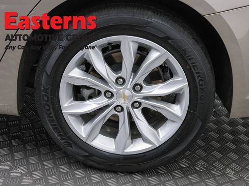 Used 2025 Chevrolet Malibu LT FWD image 33