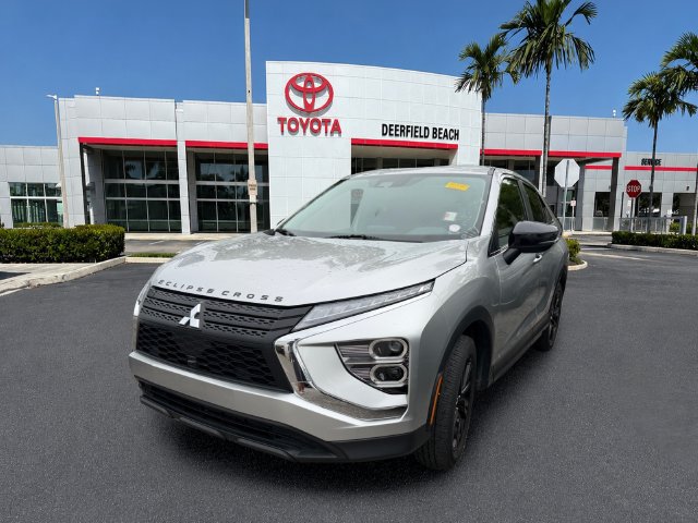 Used 2024 Mitsubishi Eclipse Cross AWD image 3