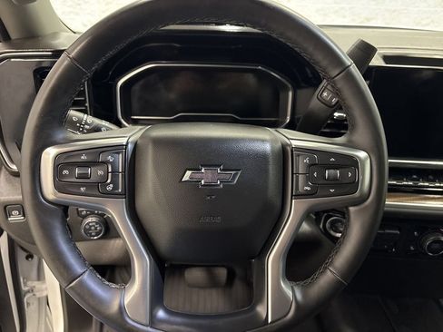 Used 2025 Chevrolet Silverado 1500 RST AWD/4WD image 26