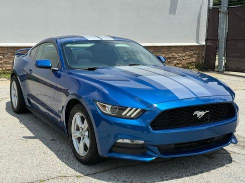 Used 2017 Ford Mustang Coupe RWD image 7