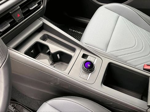 New 2026 Volkswagen Tiguan SE R-Line image 7