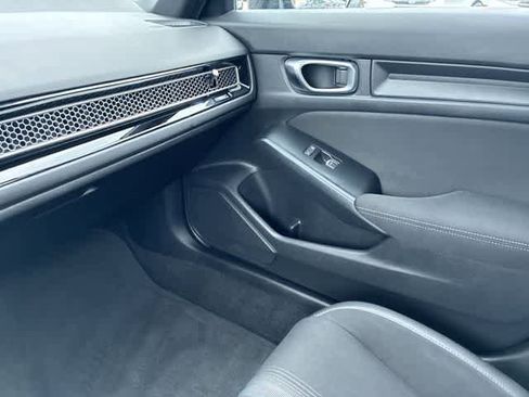 Certified 2025 Honda Civic Sport image 31