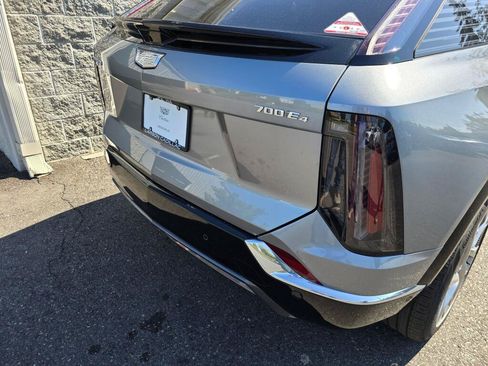 New 2026 Cadillac Optiq Luxury 2 AWD/4WD image 23
