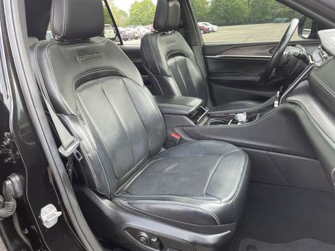 Used 2022 Jeep Grand Cherokee Overland AWD/4WD image 14